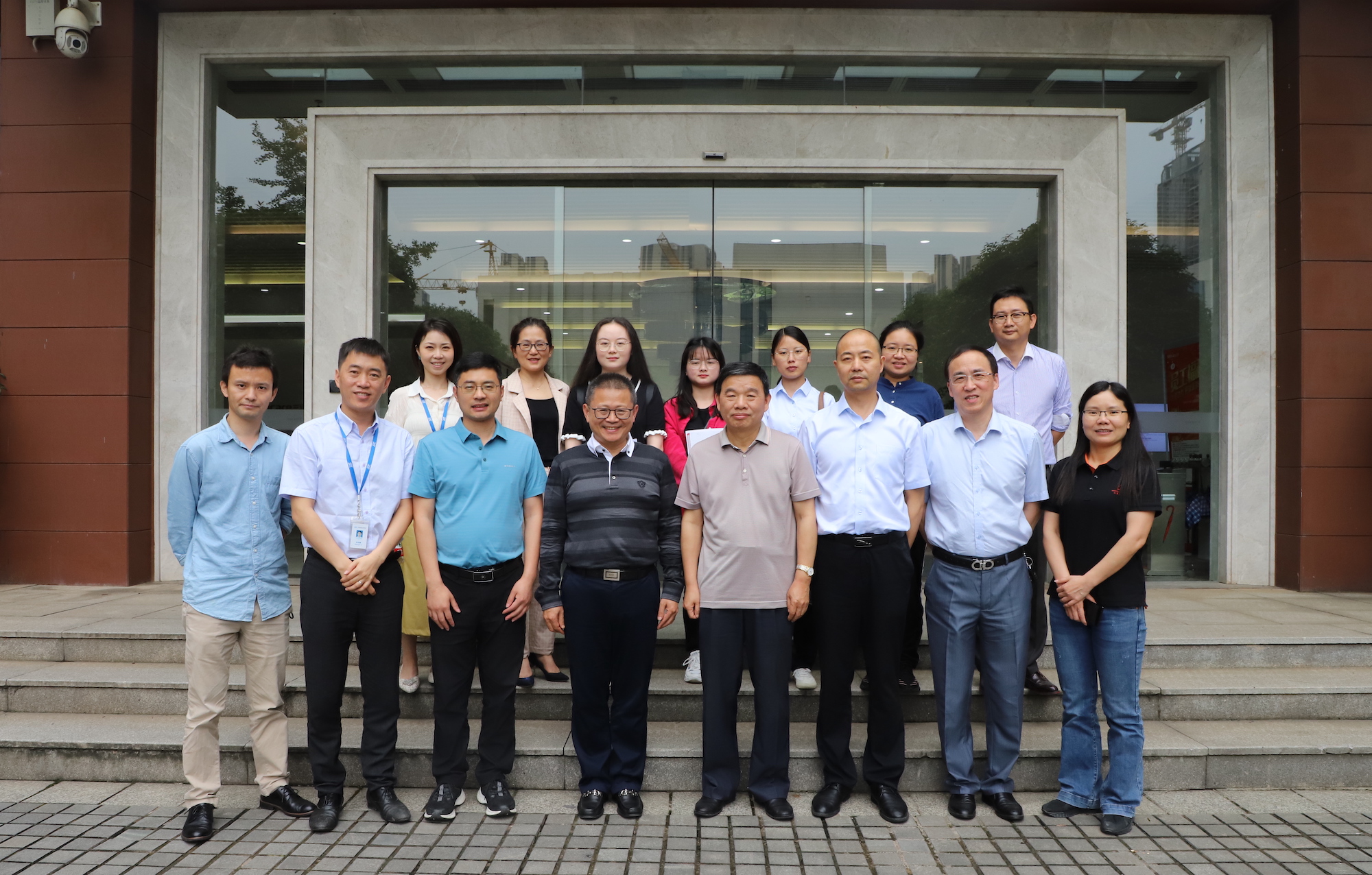 湖南省社会组织促进会会长邓磊一行走访调研弘慧基金会